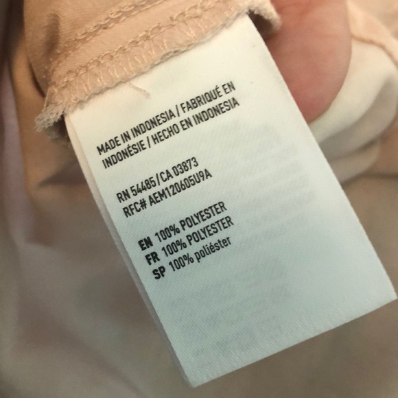 Off shoulder flowy pink top! - Picture 4 of 5